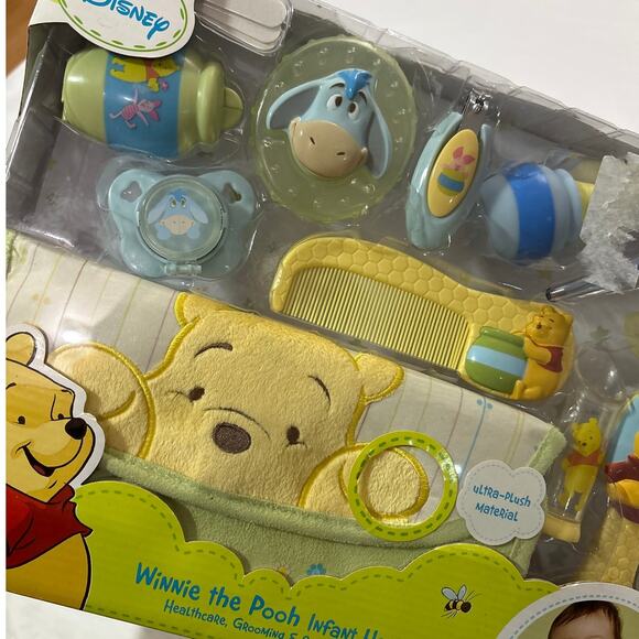 New in Box Summer Infant Disney Winnie the Pooh Y2k Health Care Baby Kit Pouch - Picture 2 of 8